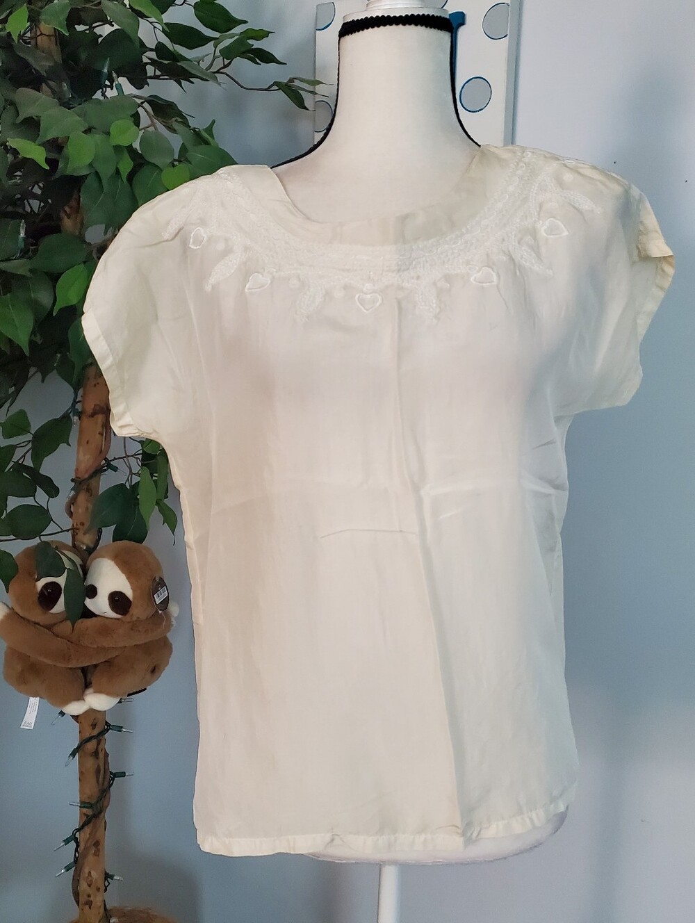 MARNIE WEST Vintage Silk Embroidered Shell Blouse M